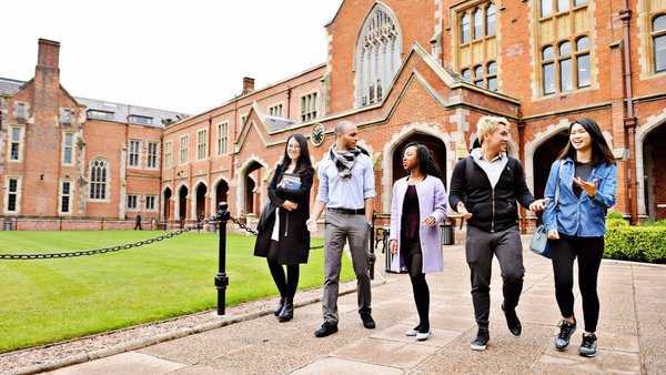 Sekolah di Queen's University Belfast, UK