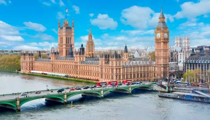 5 Hal yang Perlu Kamu Tahu Tentang Kuliah di UK